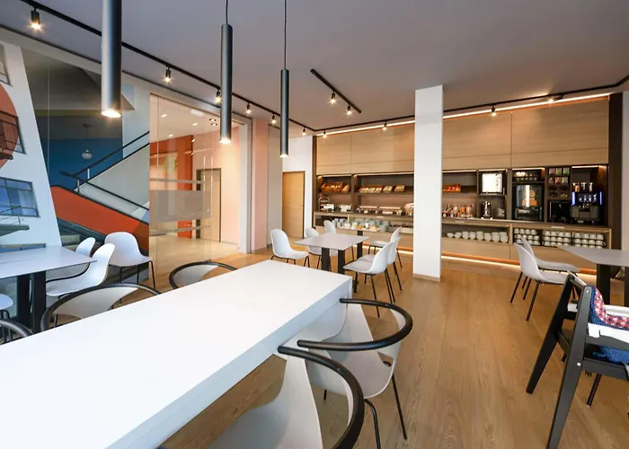 Hotel B&B Hotel Dessau 3*